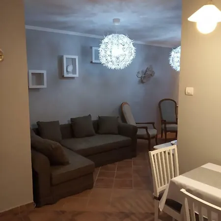 Borókahaus Apartment Tata